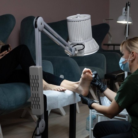 Вытяжка для педикюра "Air Dust" А-15